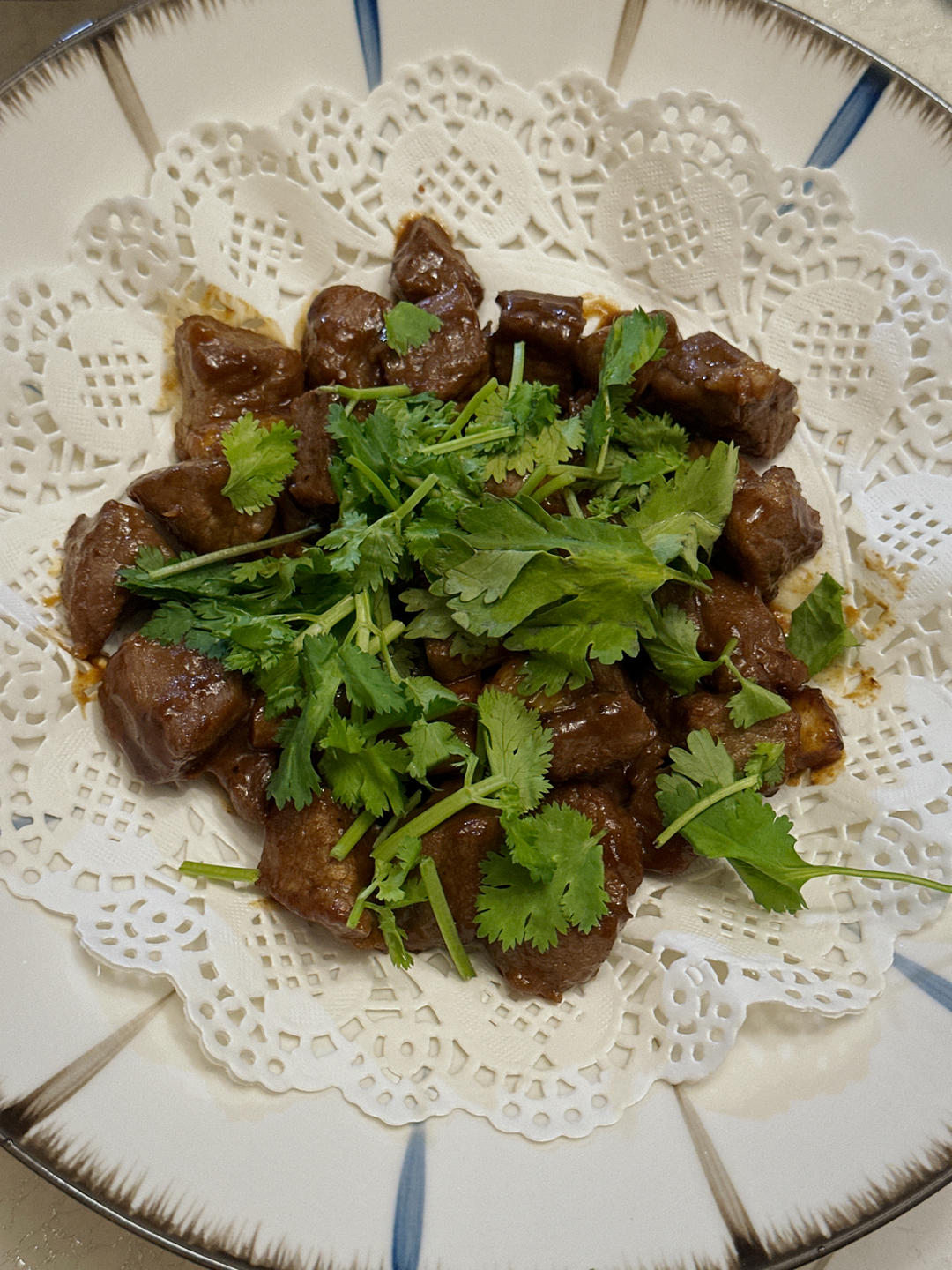 听起来就很好吃的黑椒蒜子牛肉粒