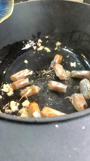 鲜虾砂锅粥的做法 步骤4
