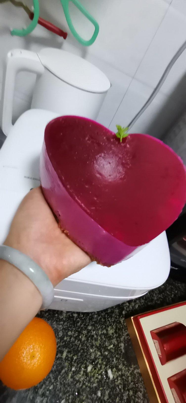 火龙果慕斯蛋糕
