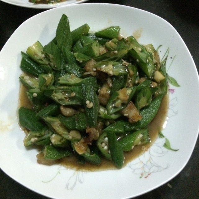 五花肉炒秋葵