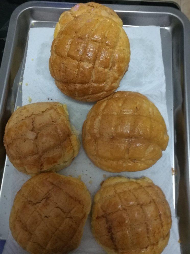 菠萝包-拒绝店里那些甜到吃不出香味的菠萝包