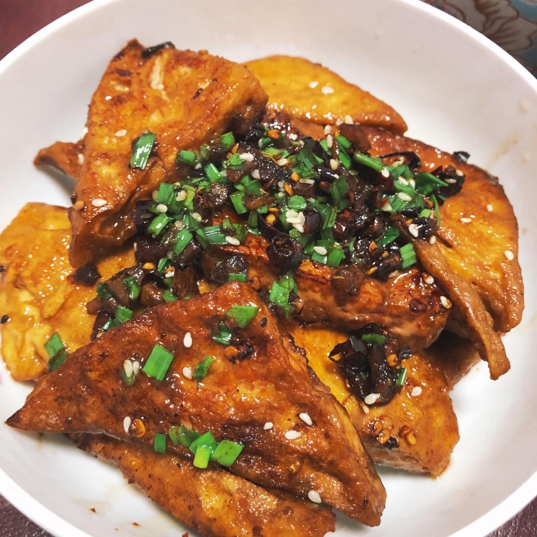 外酥里嫩的煎豆腐