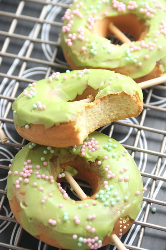 巧克力甜甜圈小蛋糕