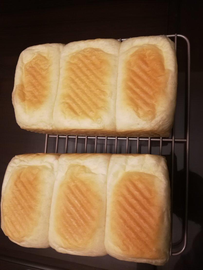 《Tinrry+》软绵绵的白吐司