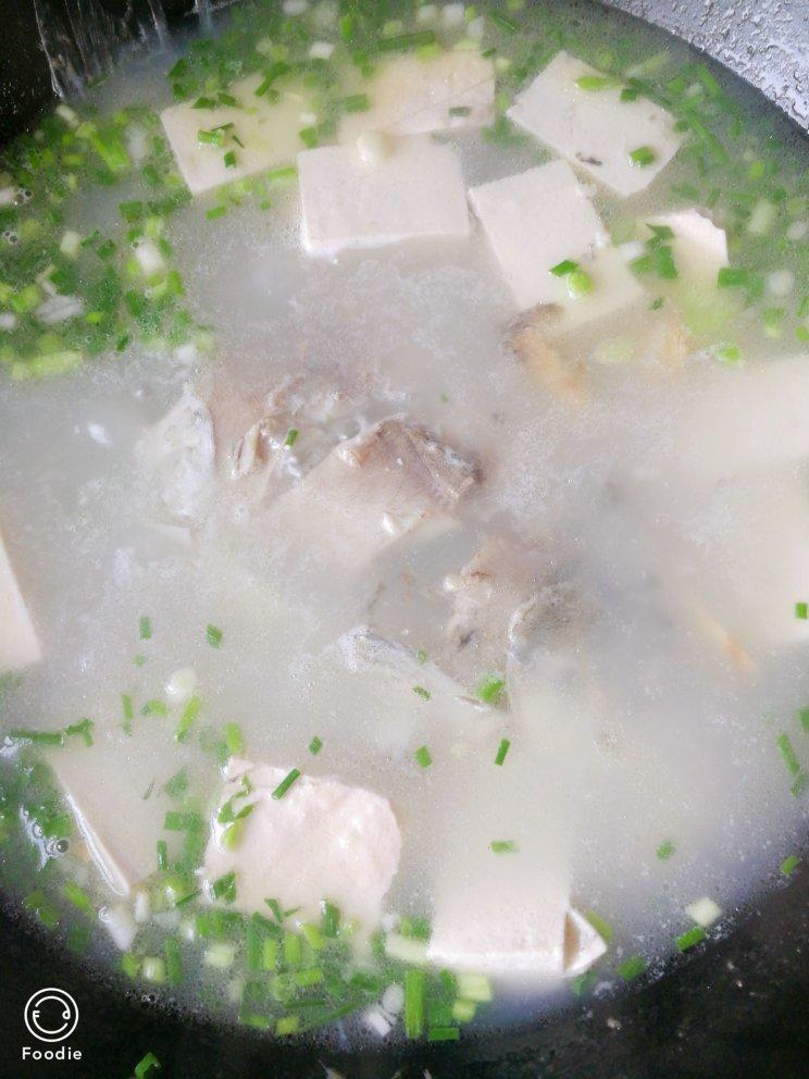 鲫鱼豆腐汤