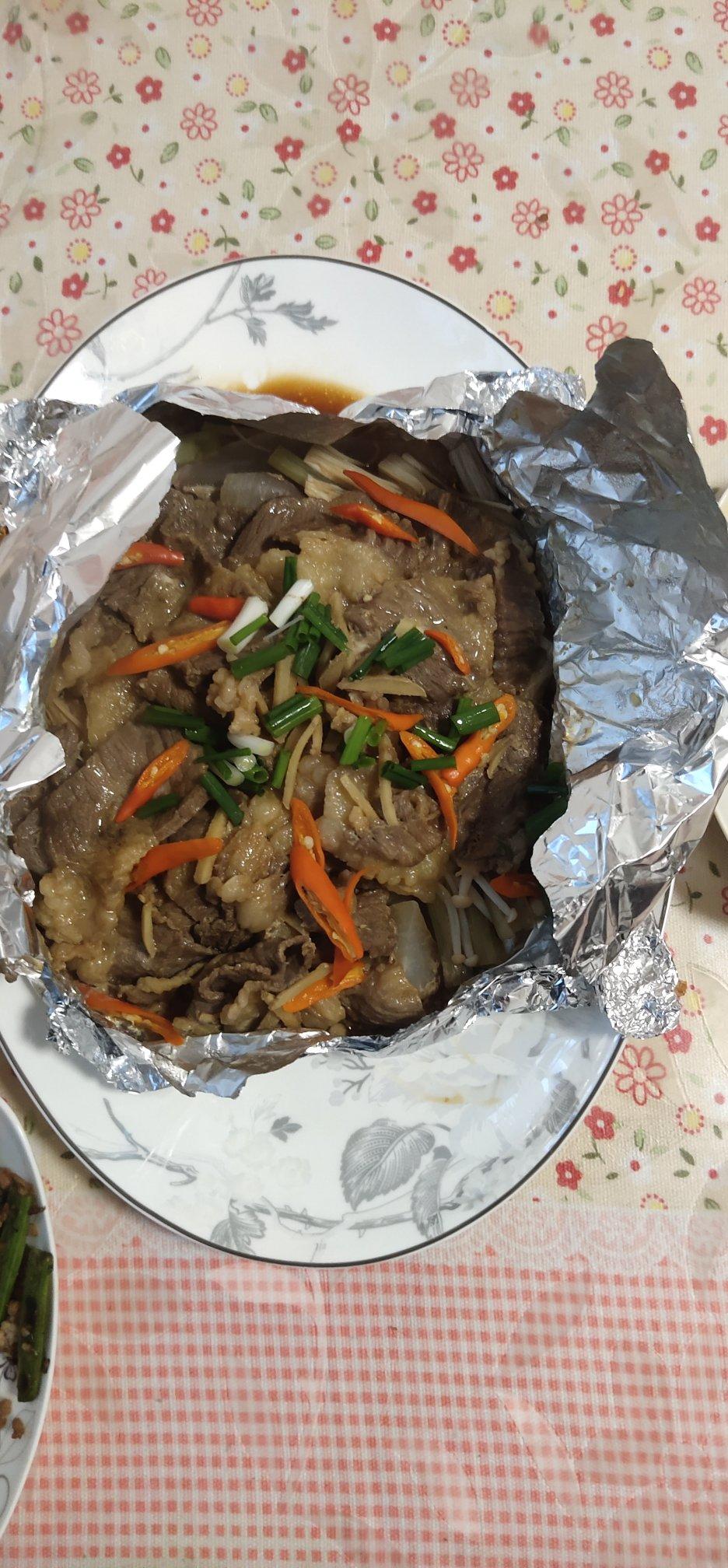 用平底锅就可以做的、超简单的锡纸牛肉/锡纸牛蛙