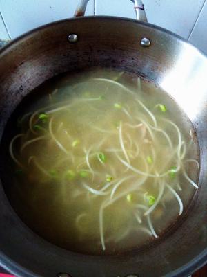 海带豆芽汤的做法 步骤7