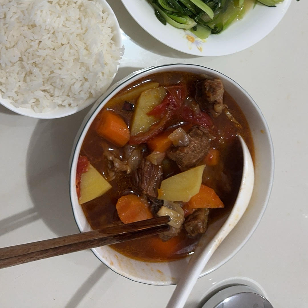 番茄土豆炖牛腩