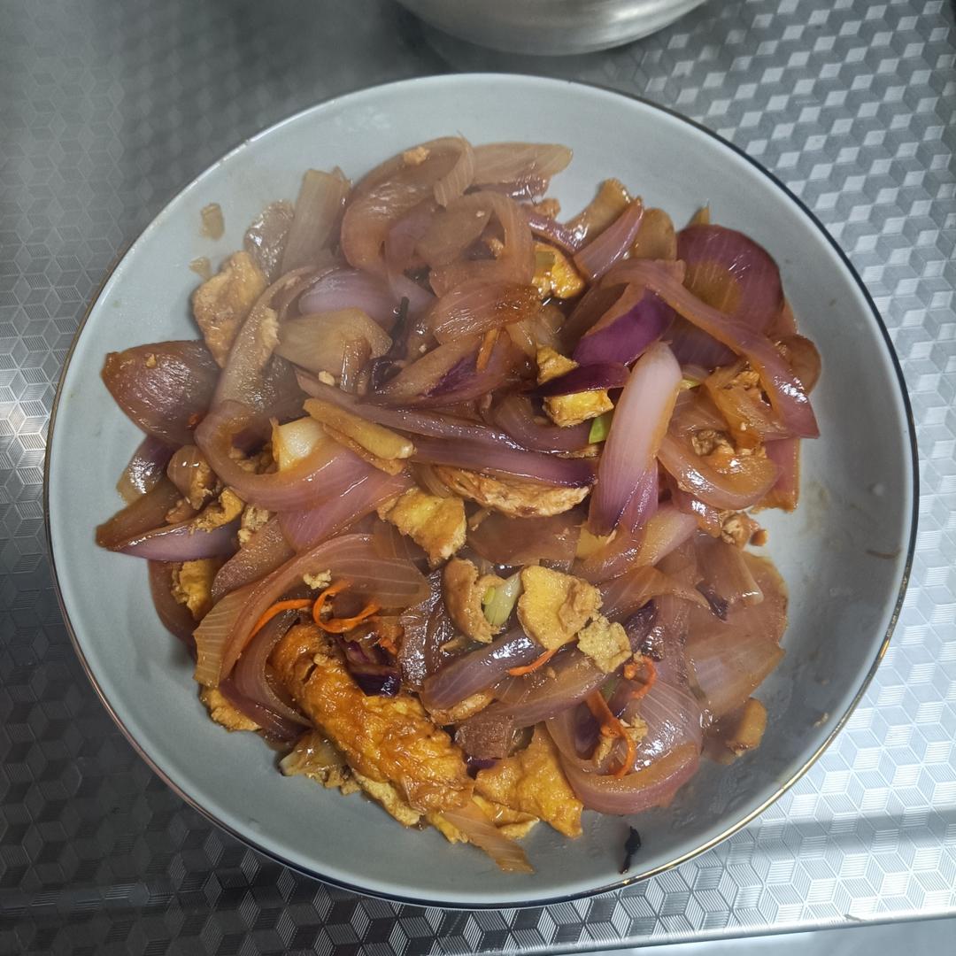 降压防癌的好食材  洋葱炒鸡蛋