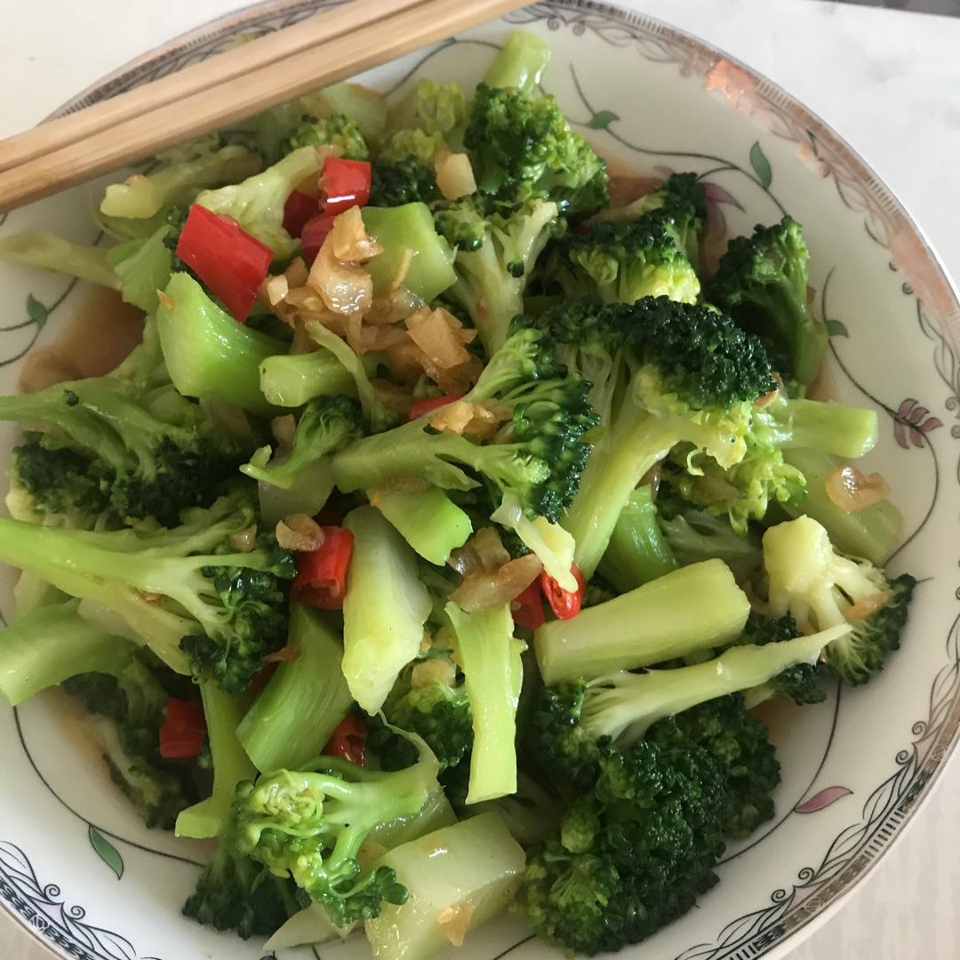 凉拌西兰花-辣的