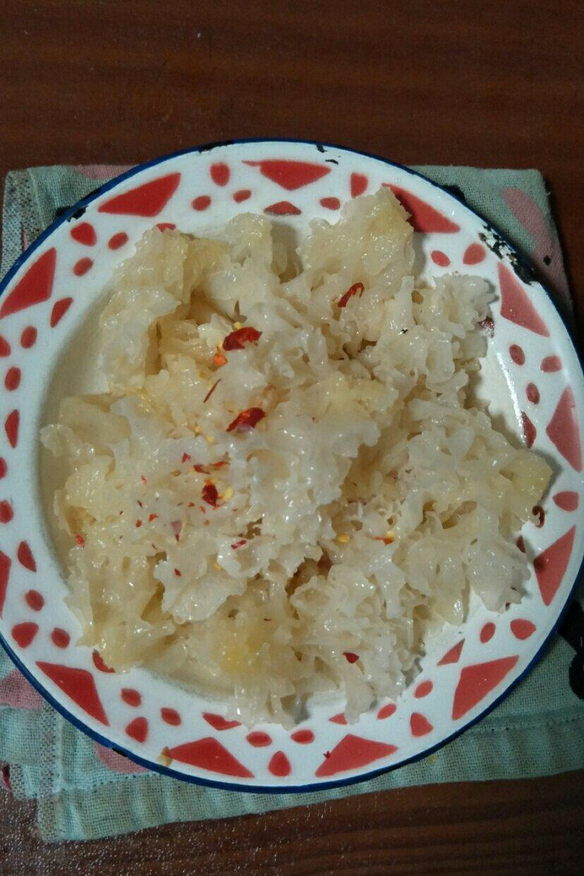 凉拌银耳