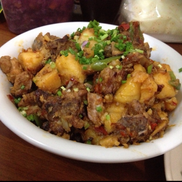 川味土豆烧排骨