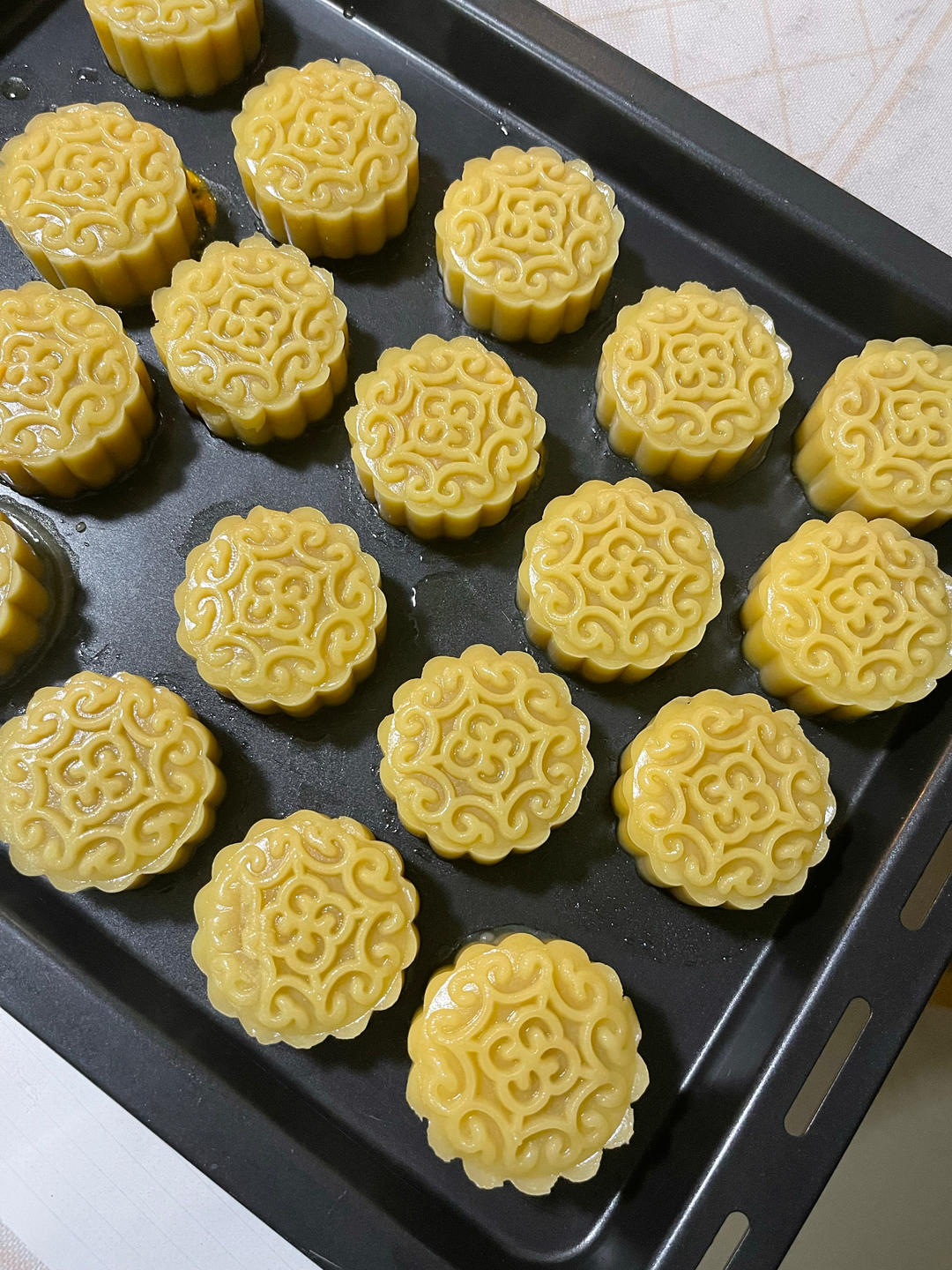 广式月饼——蛋黄莲蓉月饼
