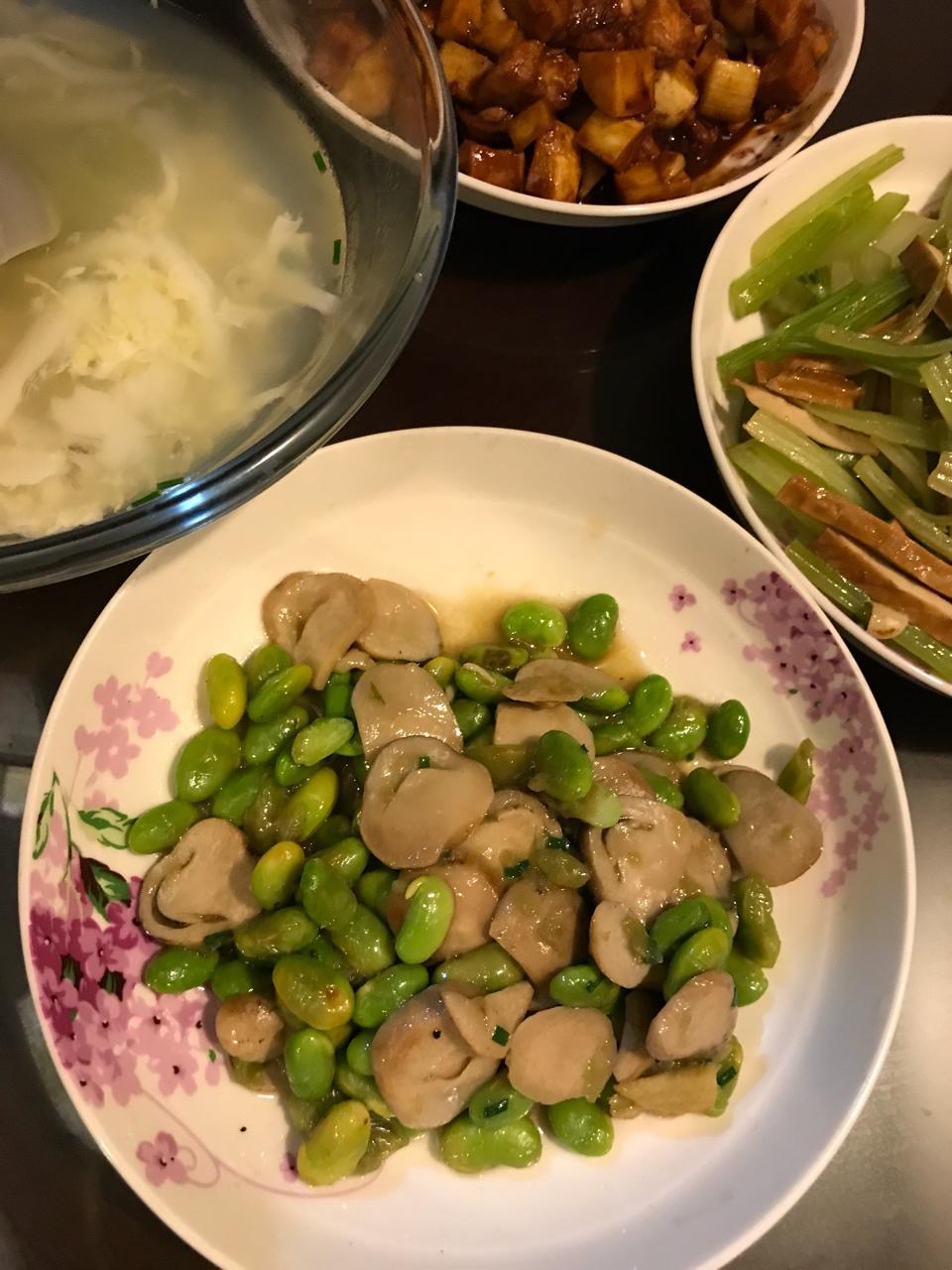 草菇炒毛豆