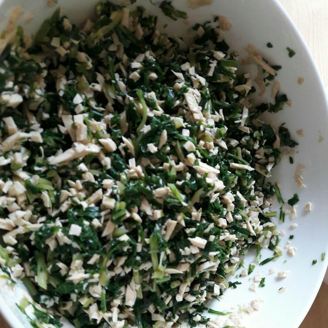 凉拌香干马兰头