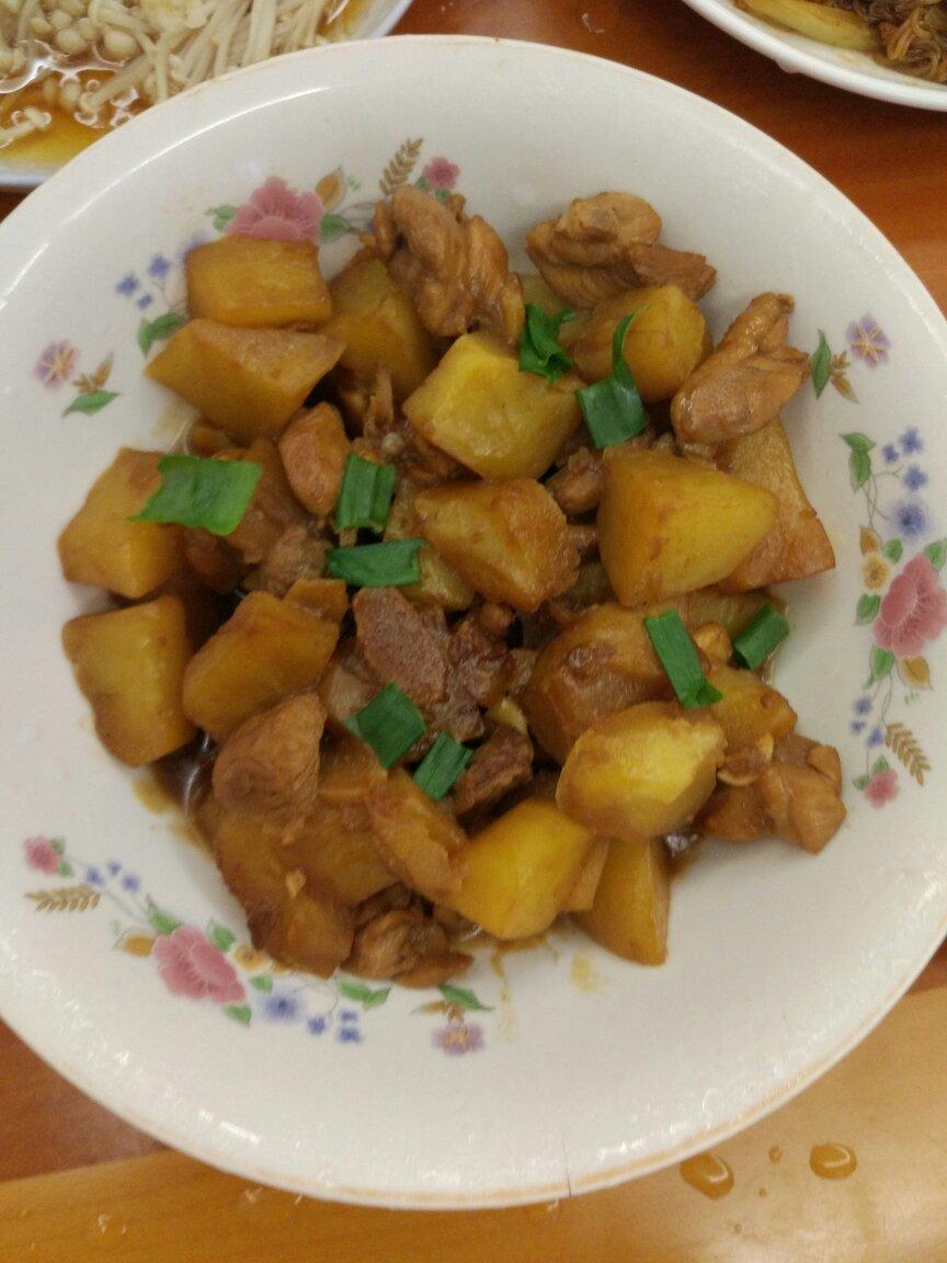 土豆烧鸡（非常下饭哦~）