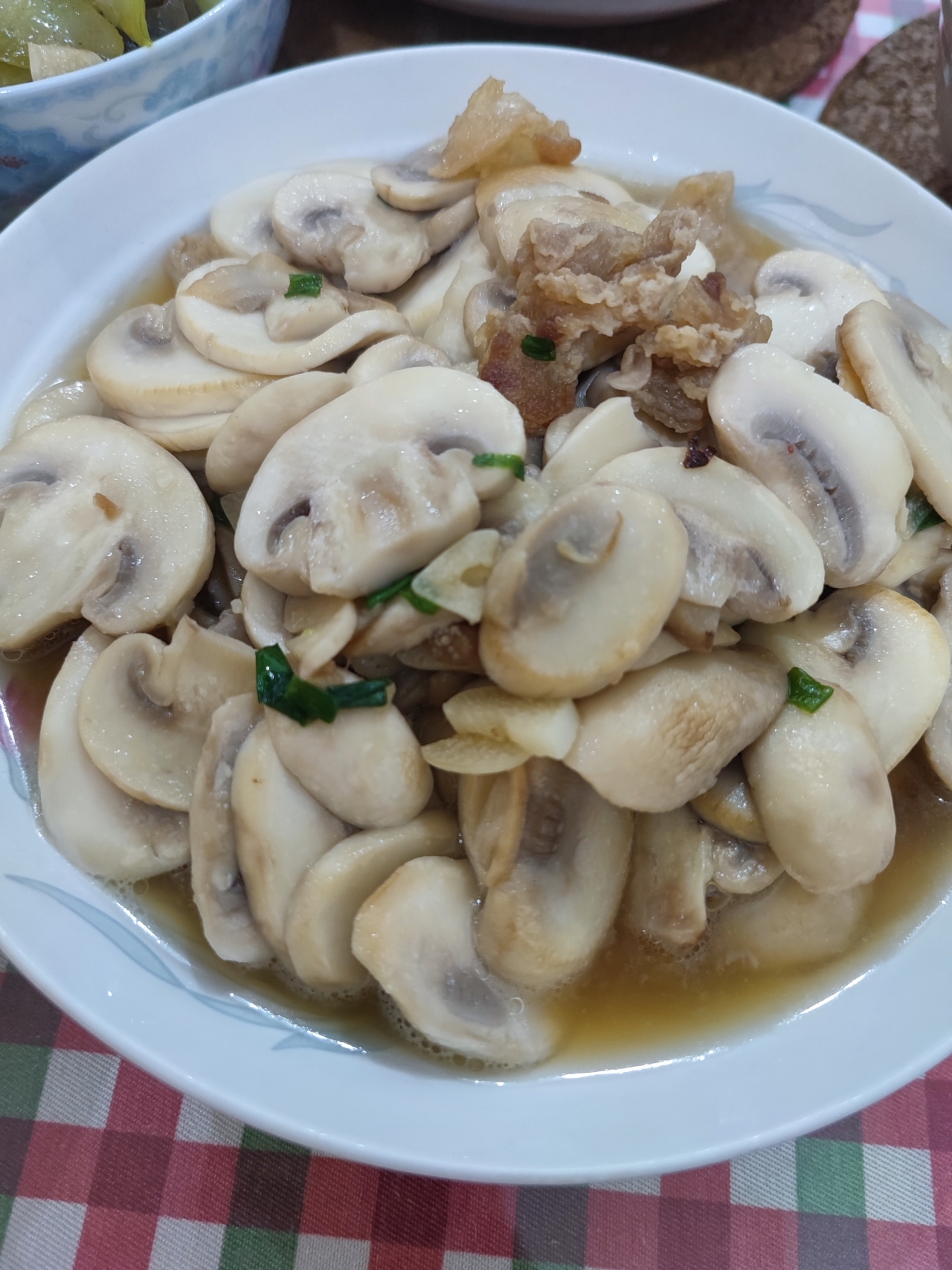 白蘑菇炒肉片