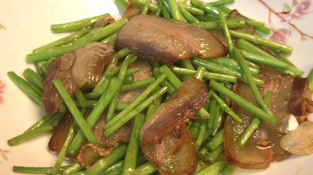 篱蒿炒腊肉