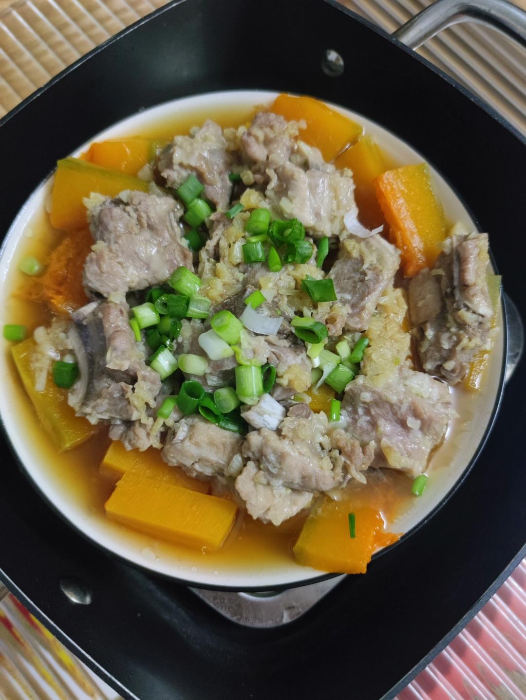 两步！做出嫩滑又多汁的南瓜🎃蒸排骨