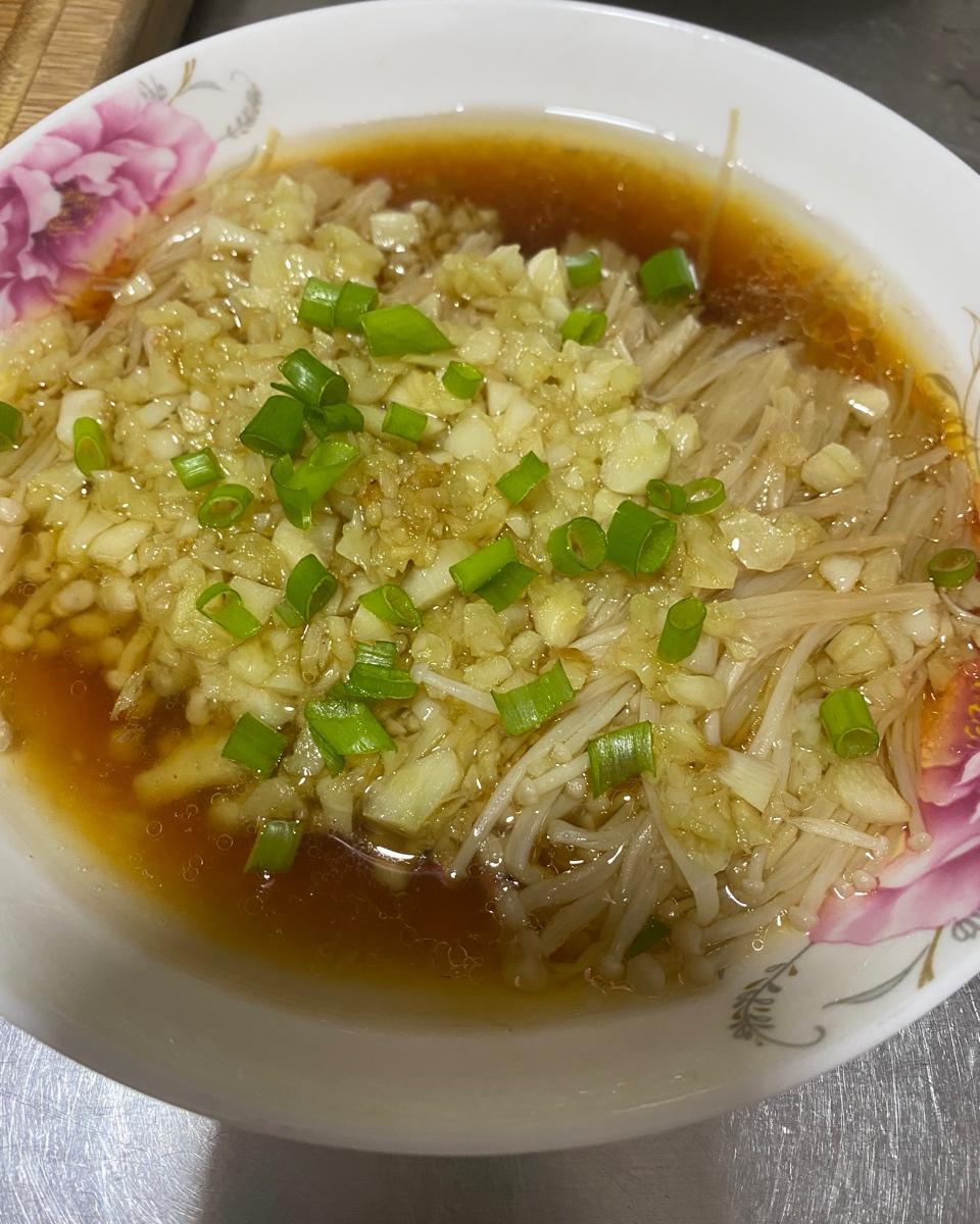 蒜蓉蒸金针菇