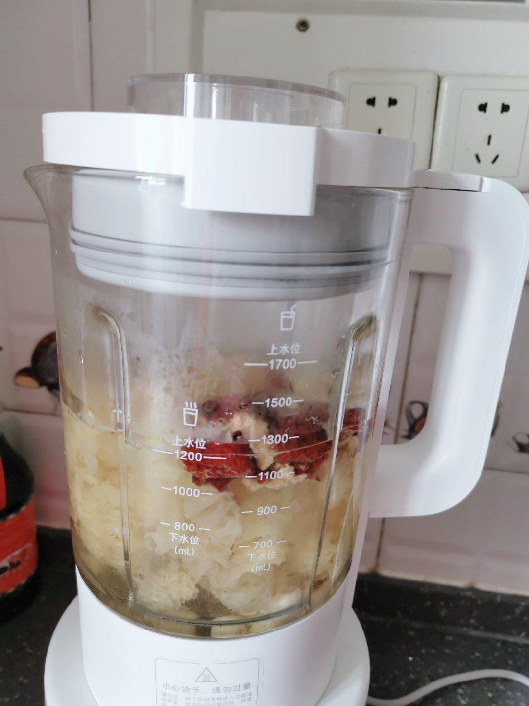 银耳红枣莲子羹～破壁机版