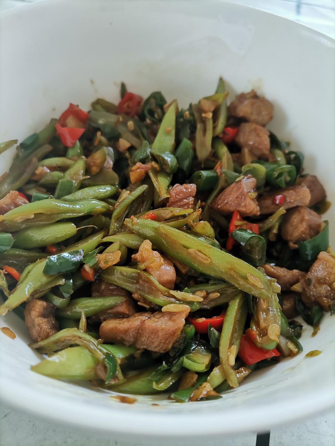 炒肉就得嫩—豆角炒肉（四季豆）