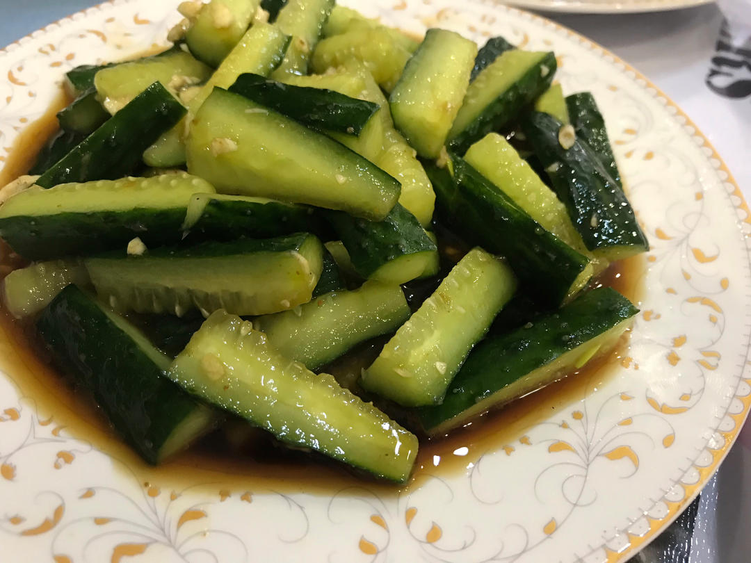 风味腌黄瓜