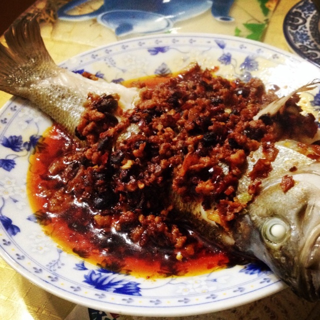 老干妈蒸鲈鱼