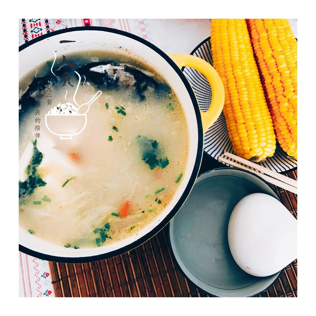 鲫鱼豆腐汤