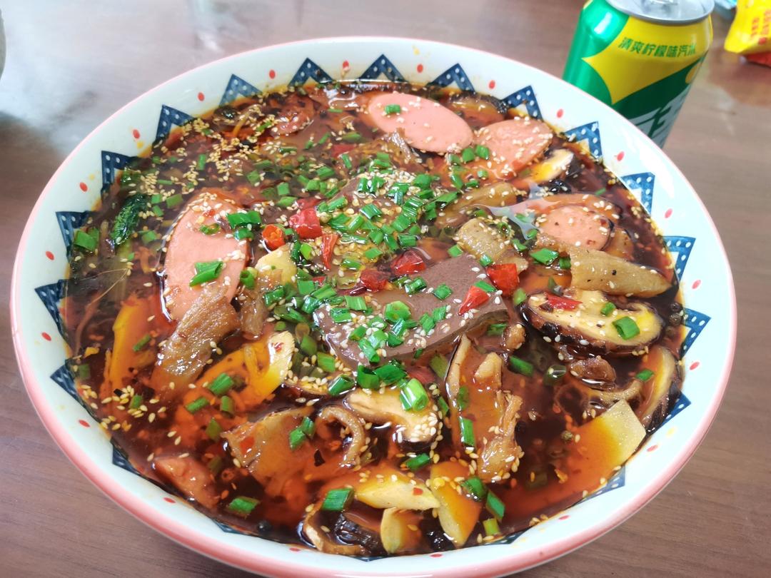 厨师长教你：“毛血旺”的家常做法，味道很棒先收藏起来