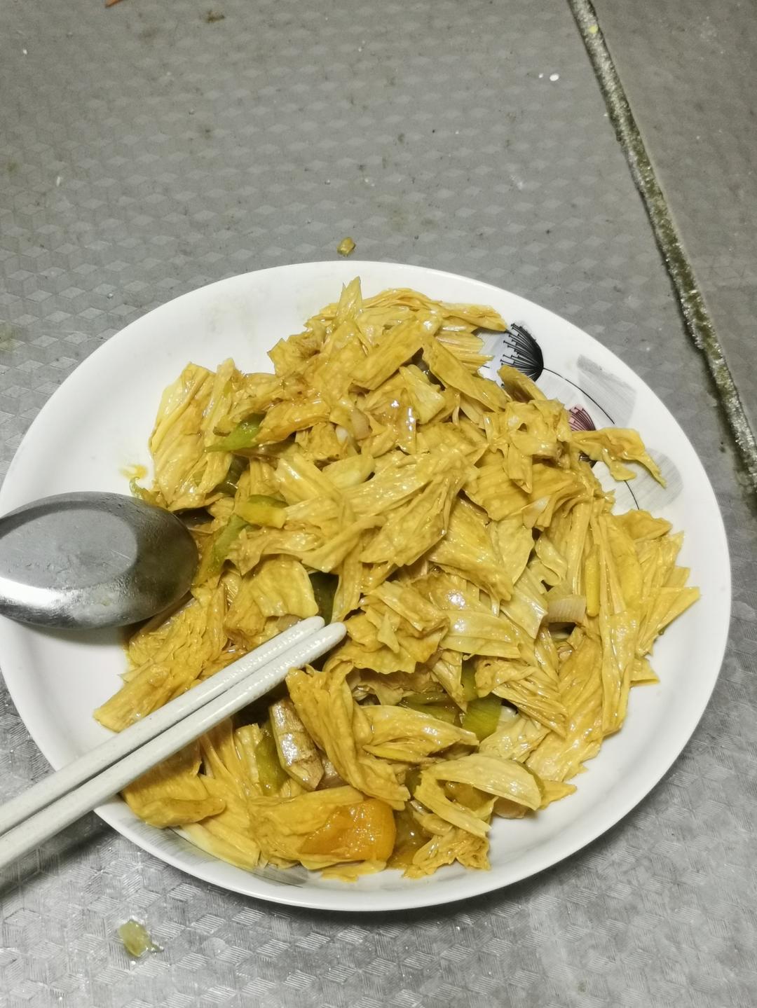 简单家常菜—辣炒腐竹