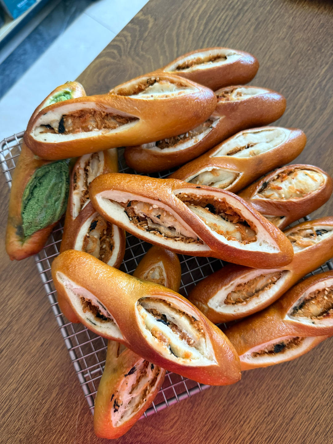 原味（抹茶）2款奶酥馅德式碱水面包｜一次搞定两种口味｜高颜值｜快手｜免手套膜｜免发酵