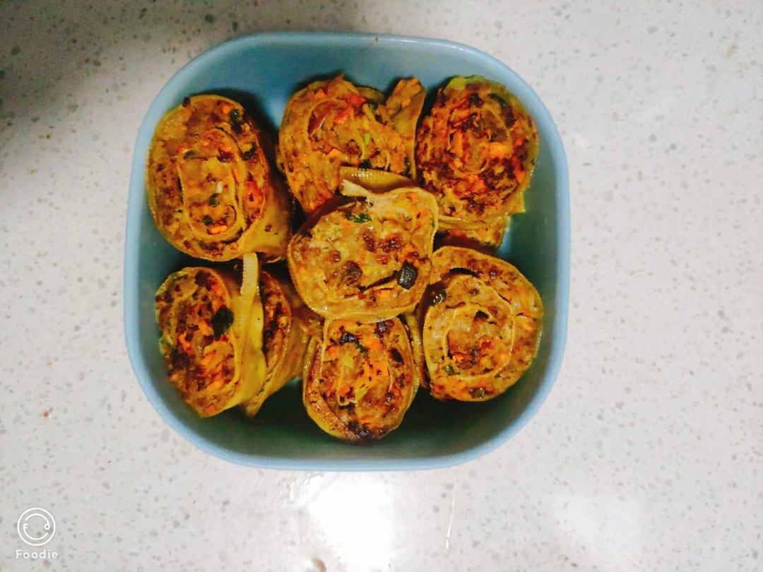 好吃到没朋友的香煎豆皮肉卷