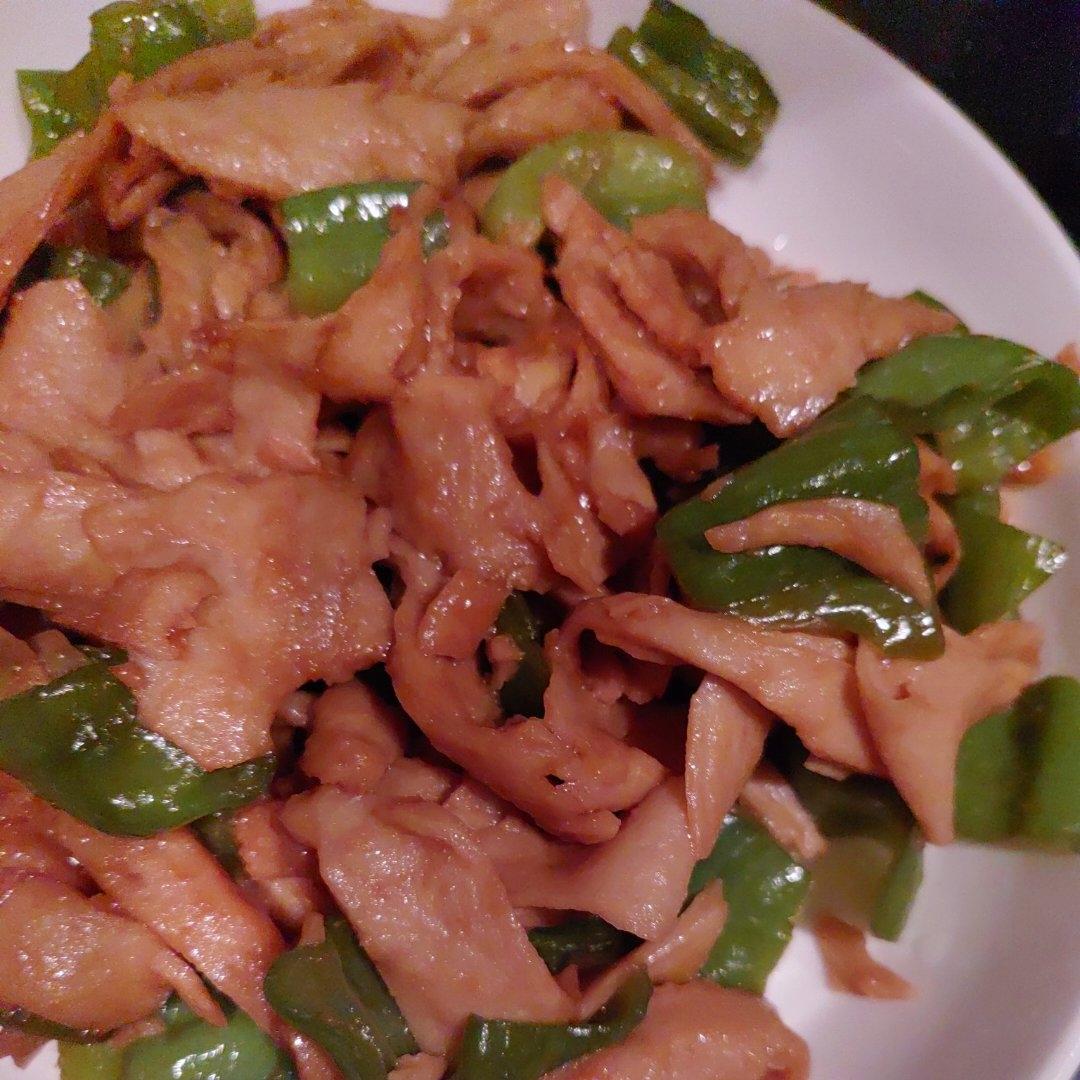 青椒炒手撕水面筋（老少皆宜）超级下饭