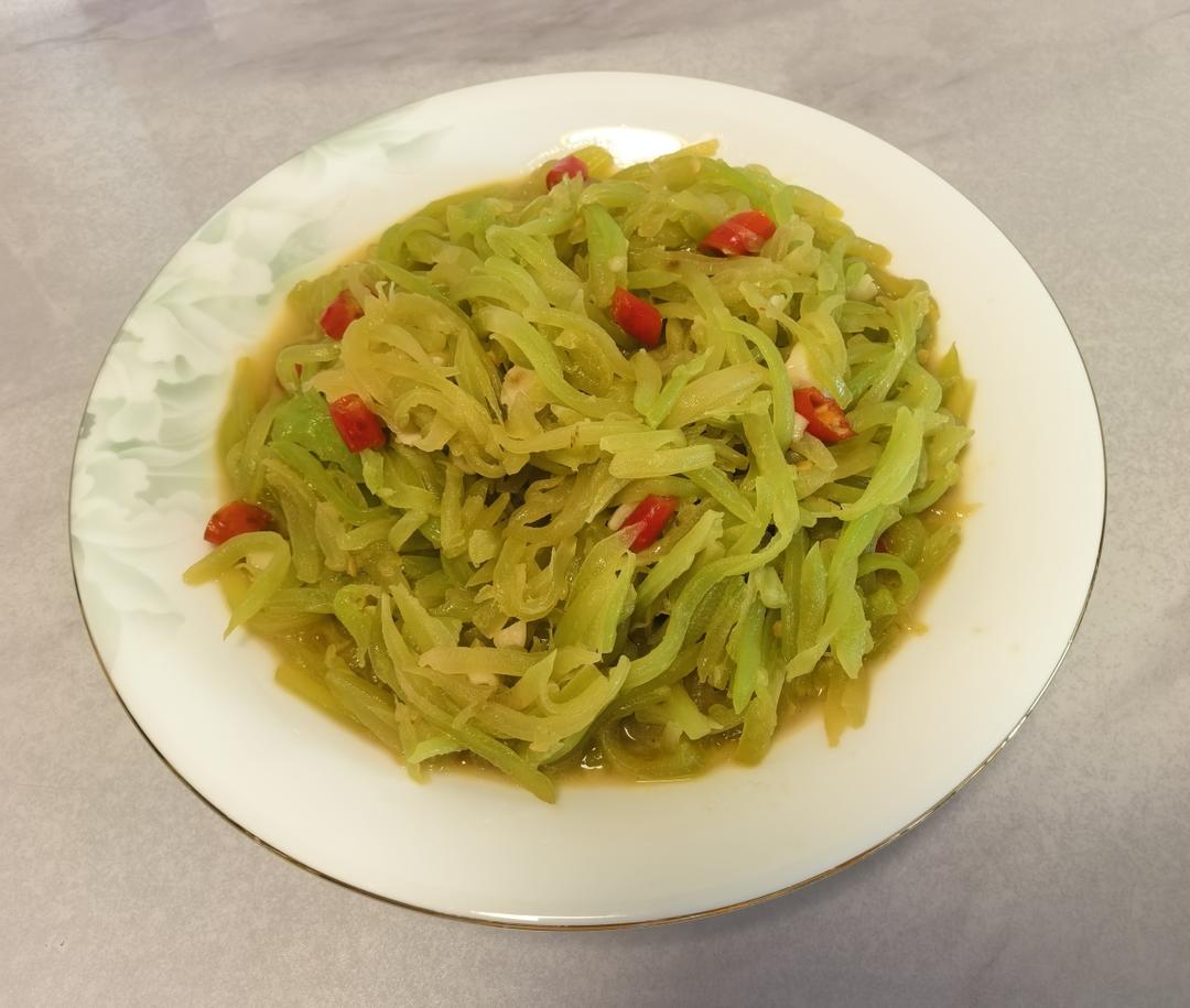 清炒莴笋丝