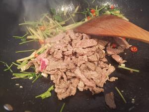 湘味小炒牛肉的做法 步骤5