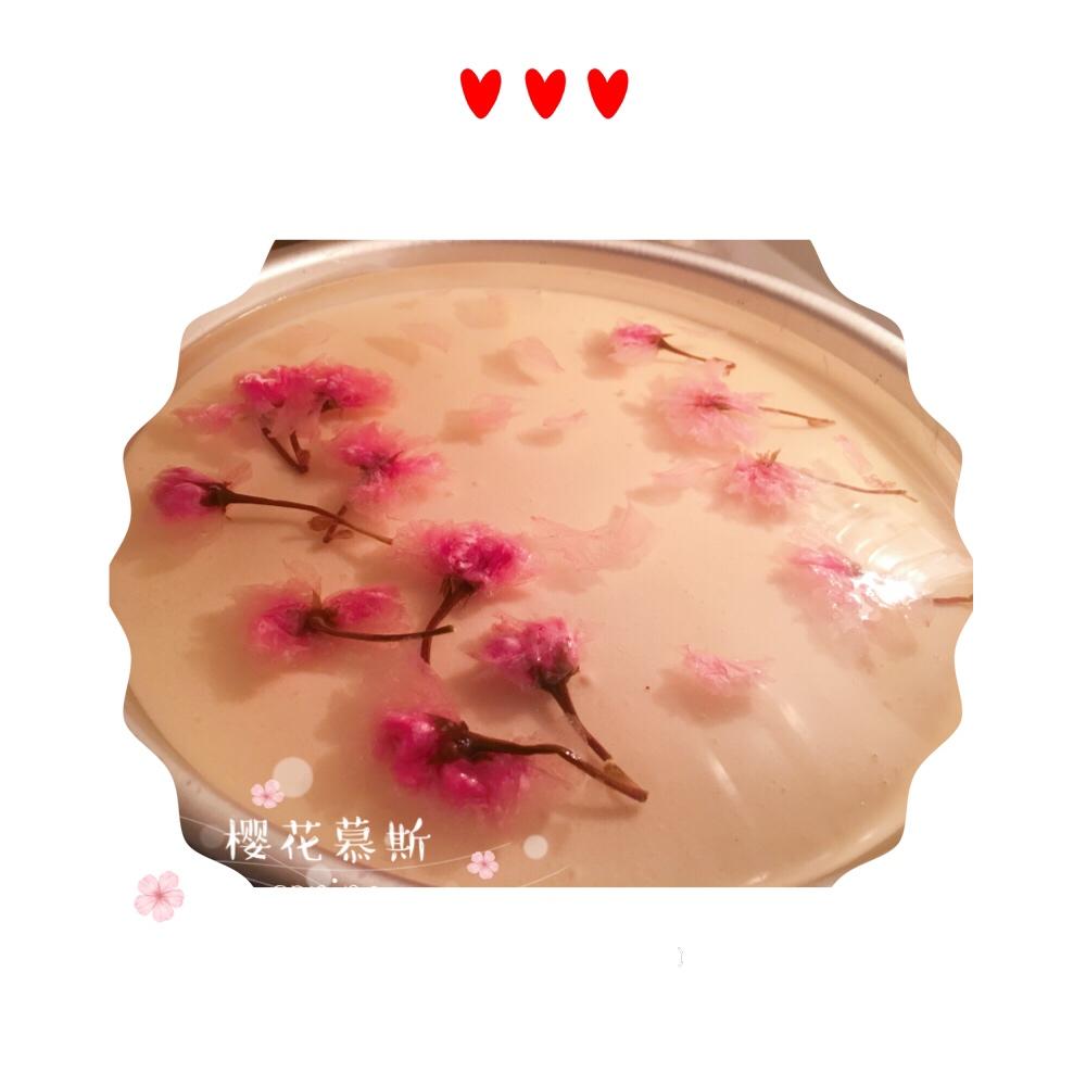 颜值爆表的樱花慕斯。（6寸圆模）