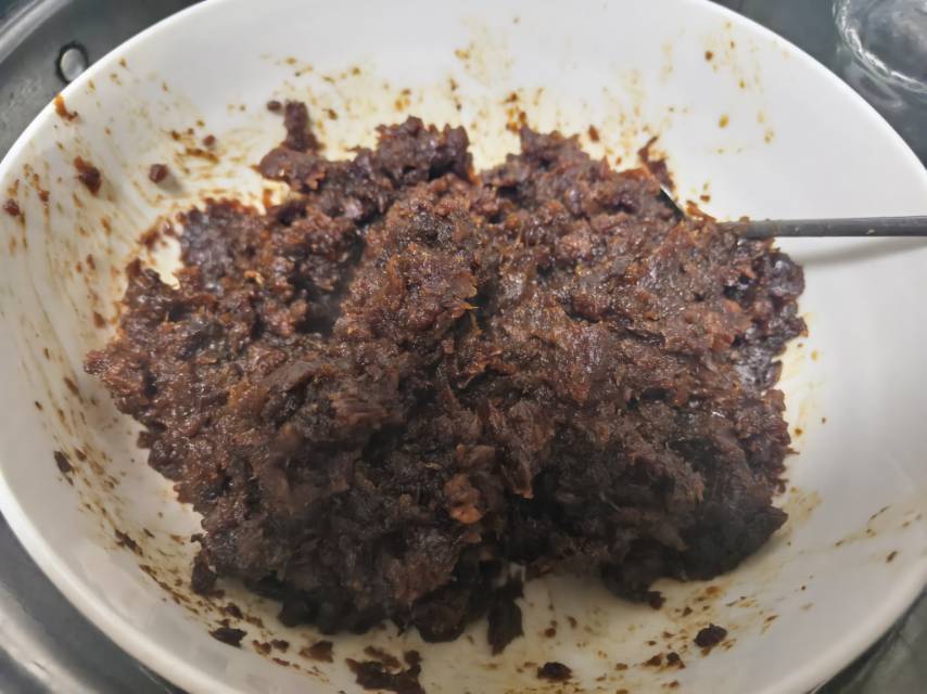 生姜红枣桂圆红糖膏