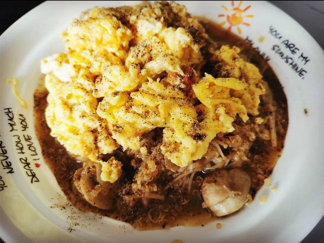 芝香滑蛋盖双菇藜麦饭【健康一锅端】