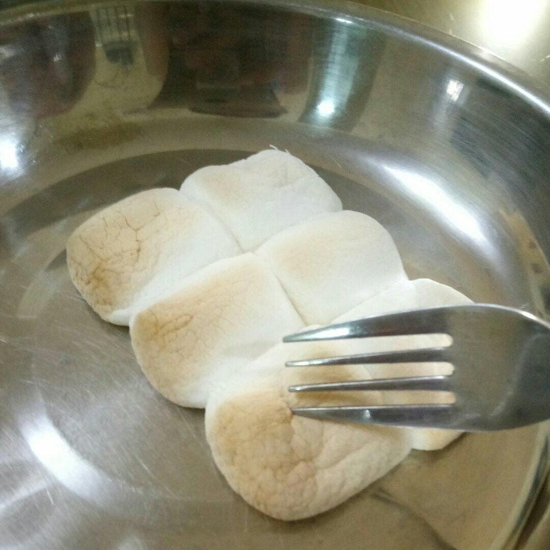 超简单的冬日甜点拉丝脆皮烤棉花糖