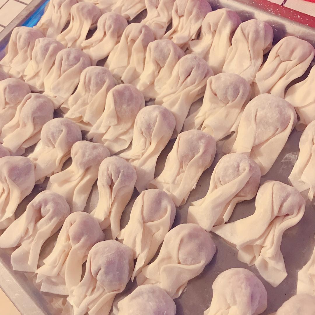 金鱼小馄饨包法