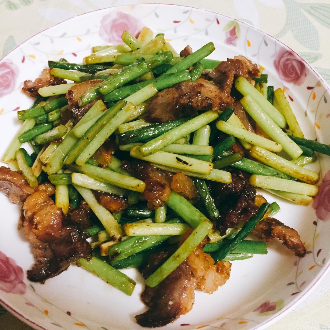蒜苗炒香肠