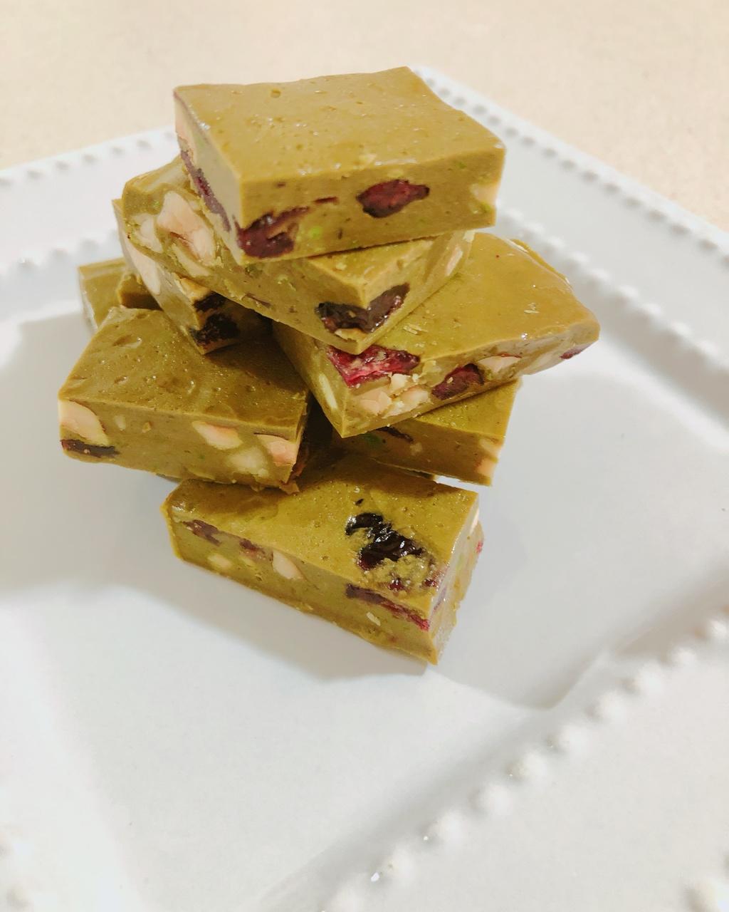 缤纷牛轧糖