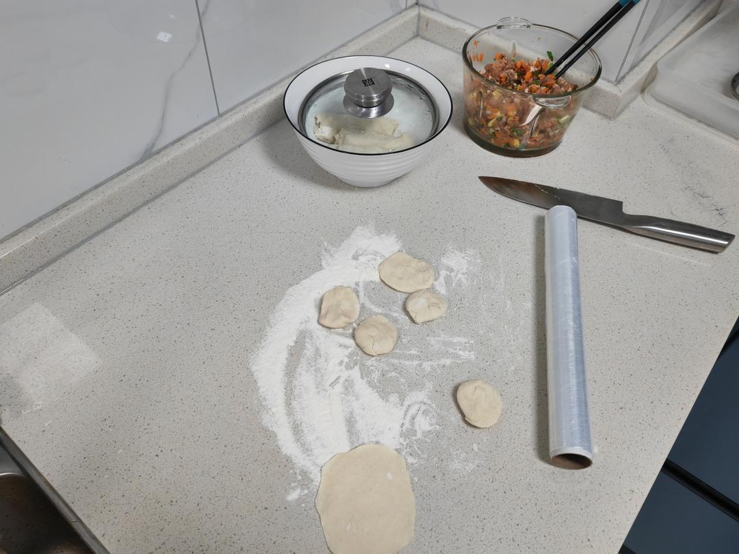 手工揉面三分钟，又韧又薄又好包的饺子皮
