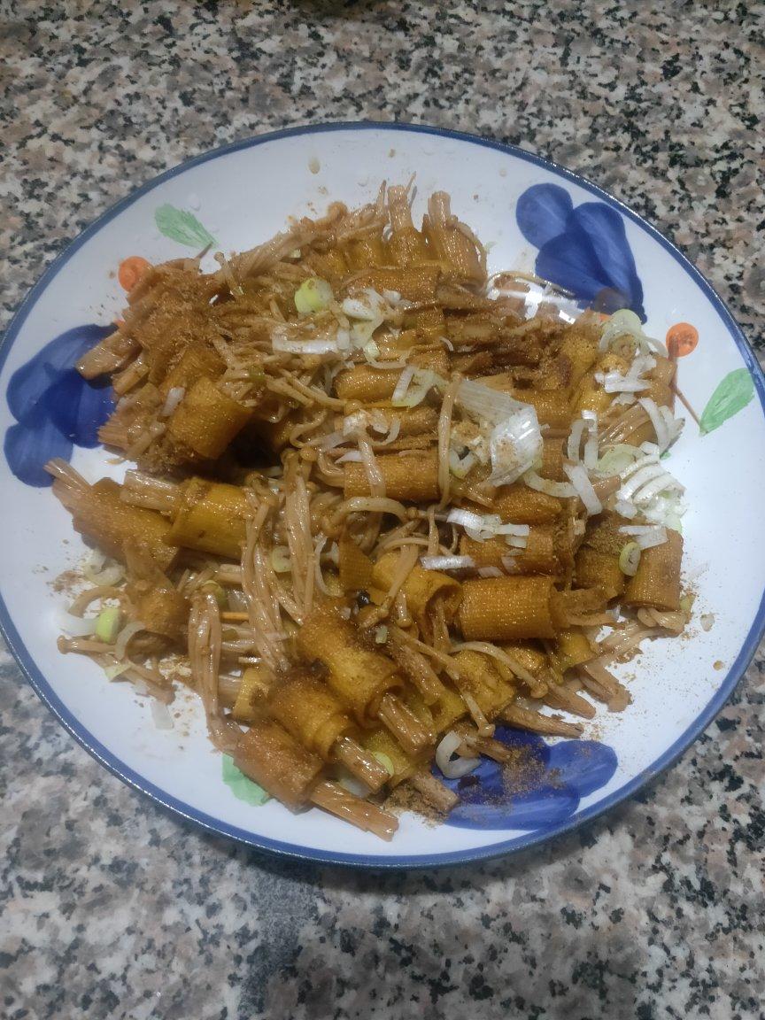 金针菇卷豆腐皮适合减肥吃
