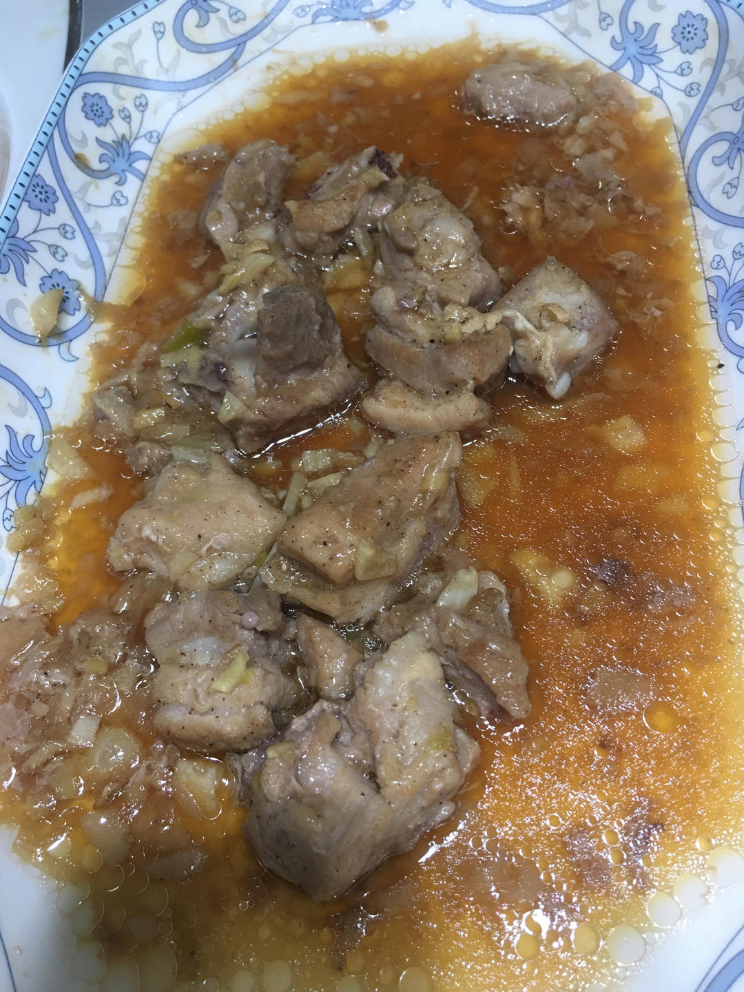 小朋友抢着吃简单且营养的清蒸排骨
