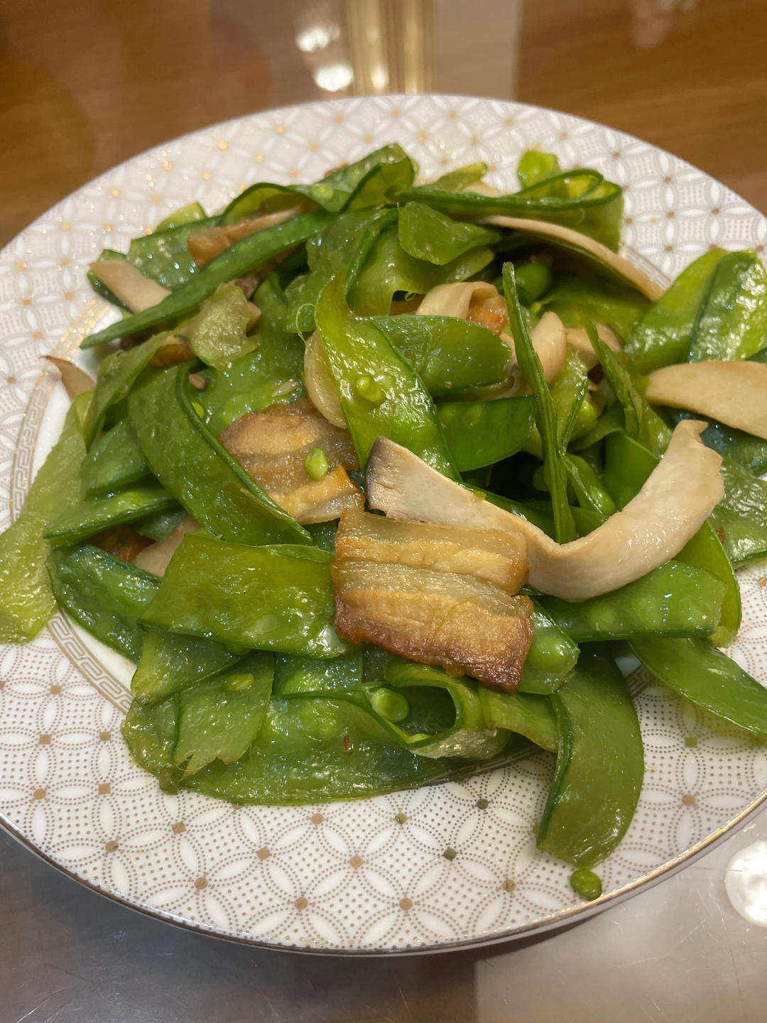 腊肉炒荷兰豆