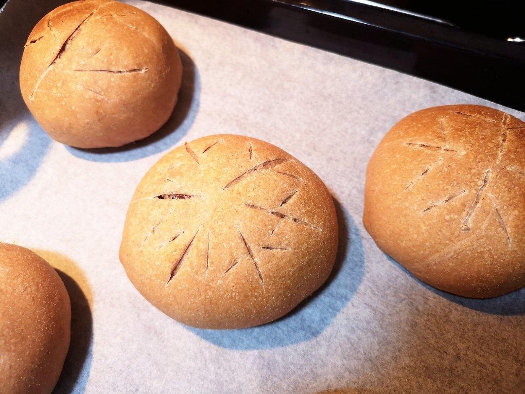 回味悠长的红酒果干面包