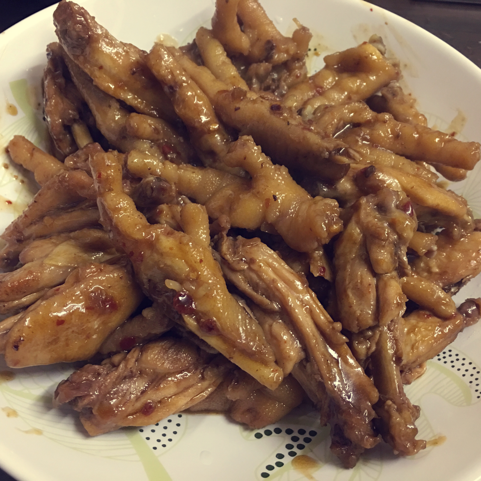 吮指鸡翅