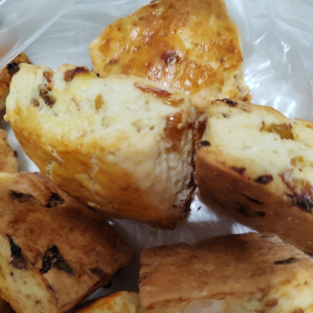 消耗淡奶油的司康